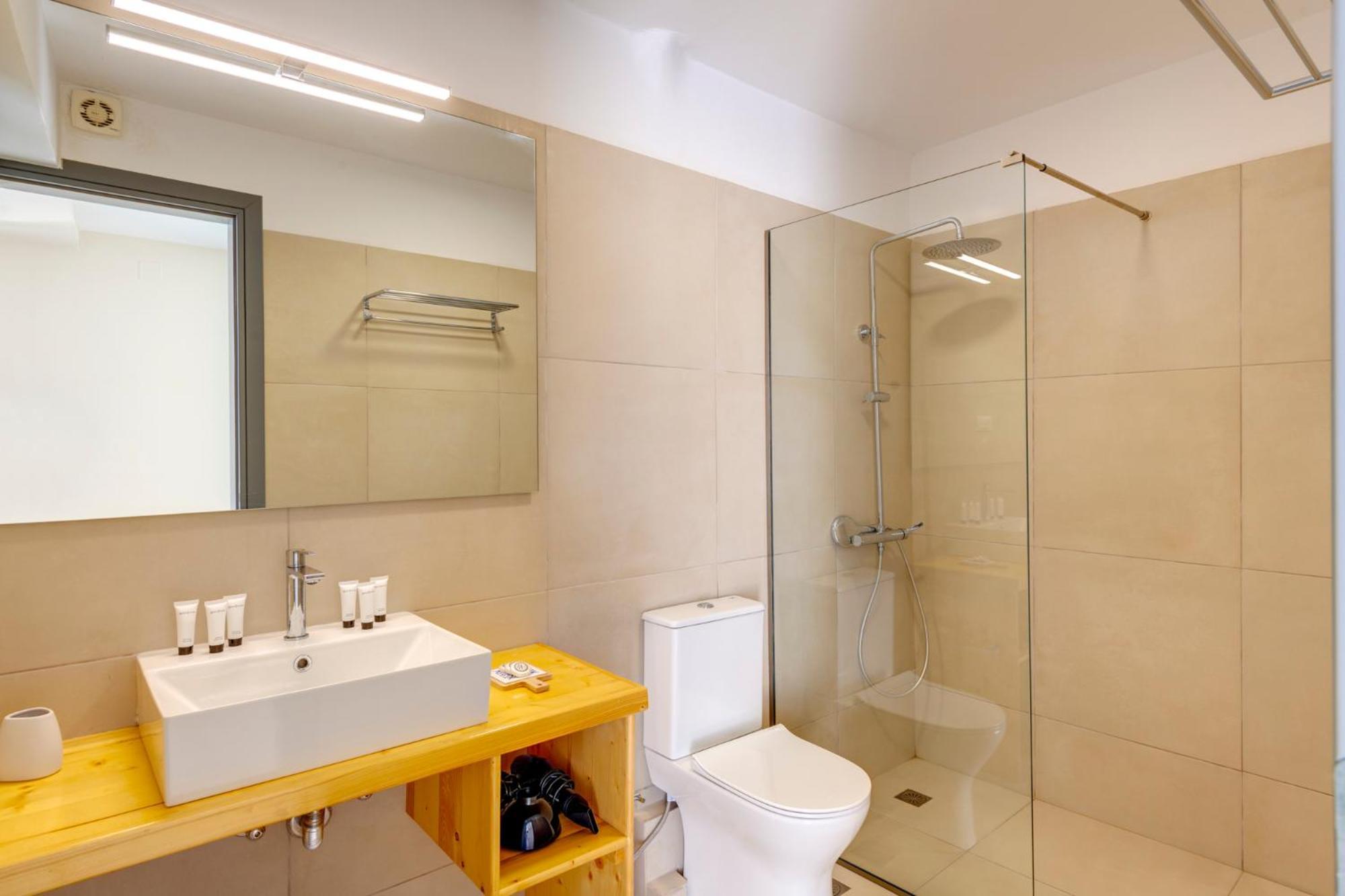 Hotel Kamelo Vari  Bagian luar foto