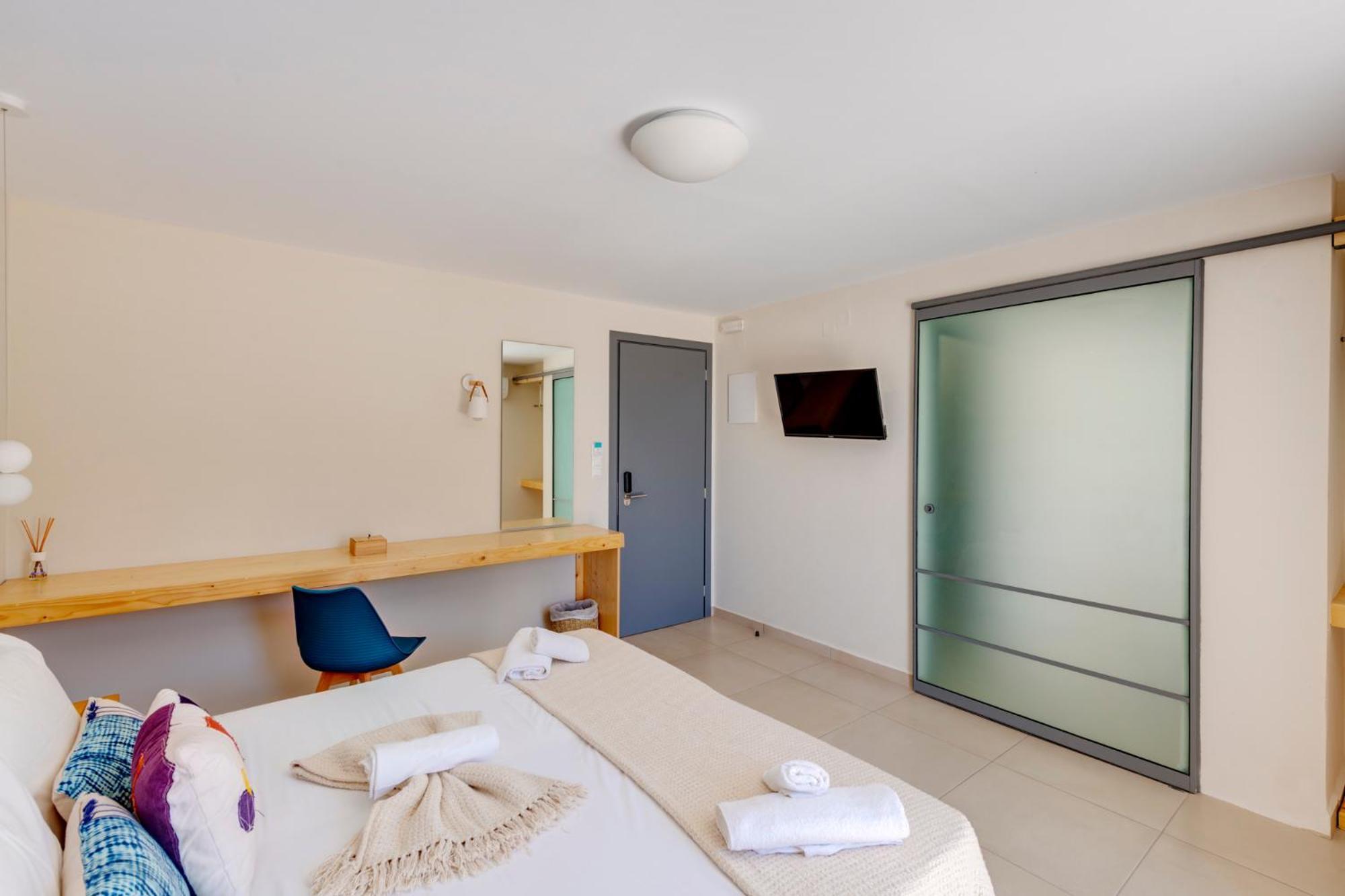Hotel Kamelo Vari  Bagian luar foto