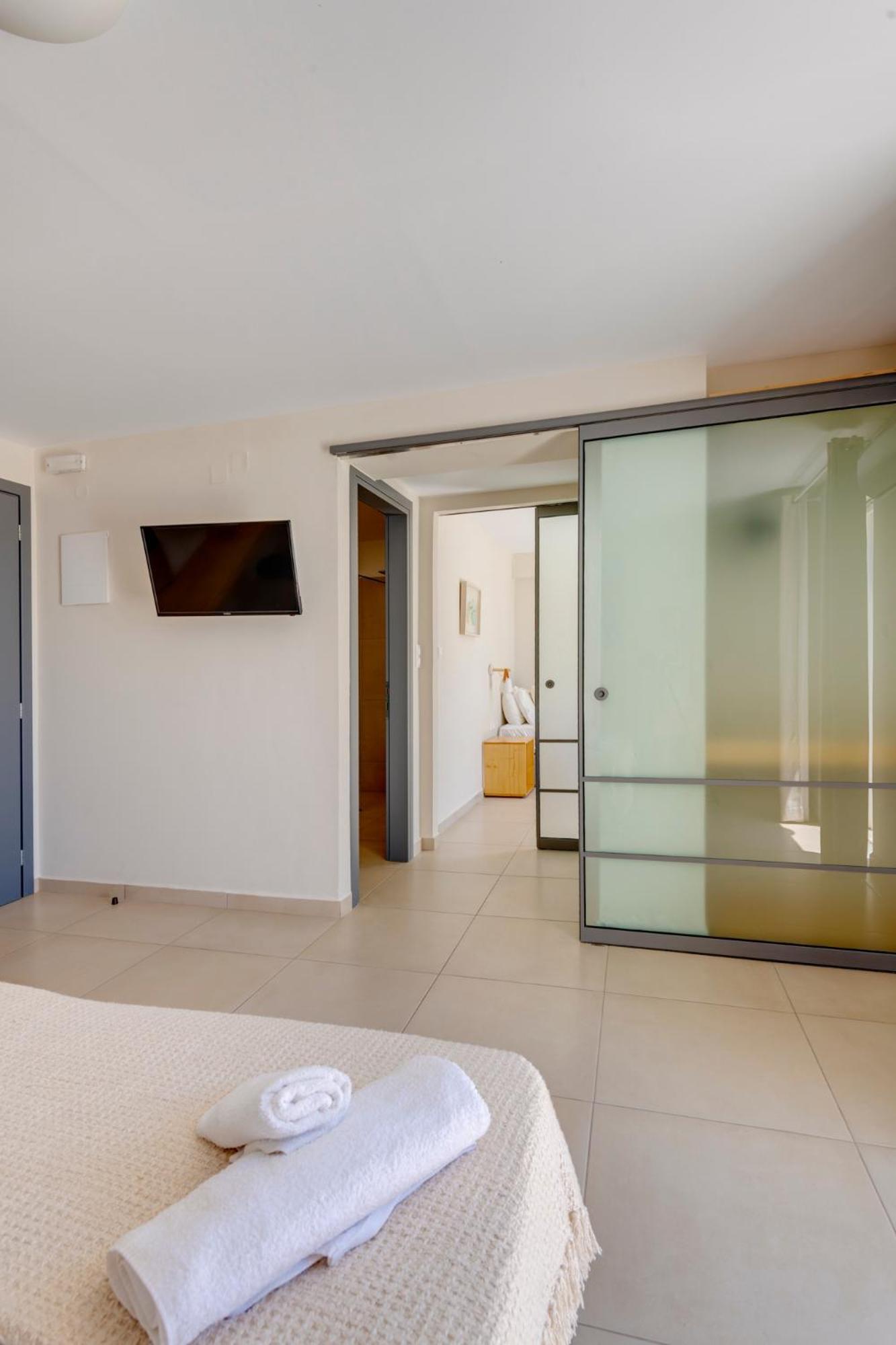 Hotel Kamelo Vari  Bagian luar foto