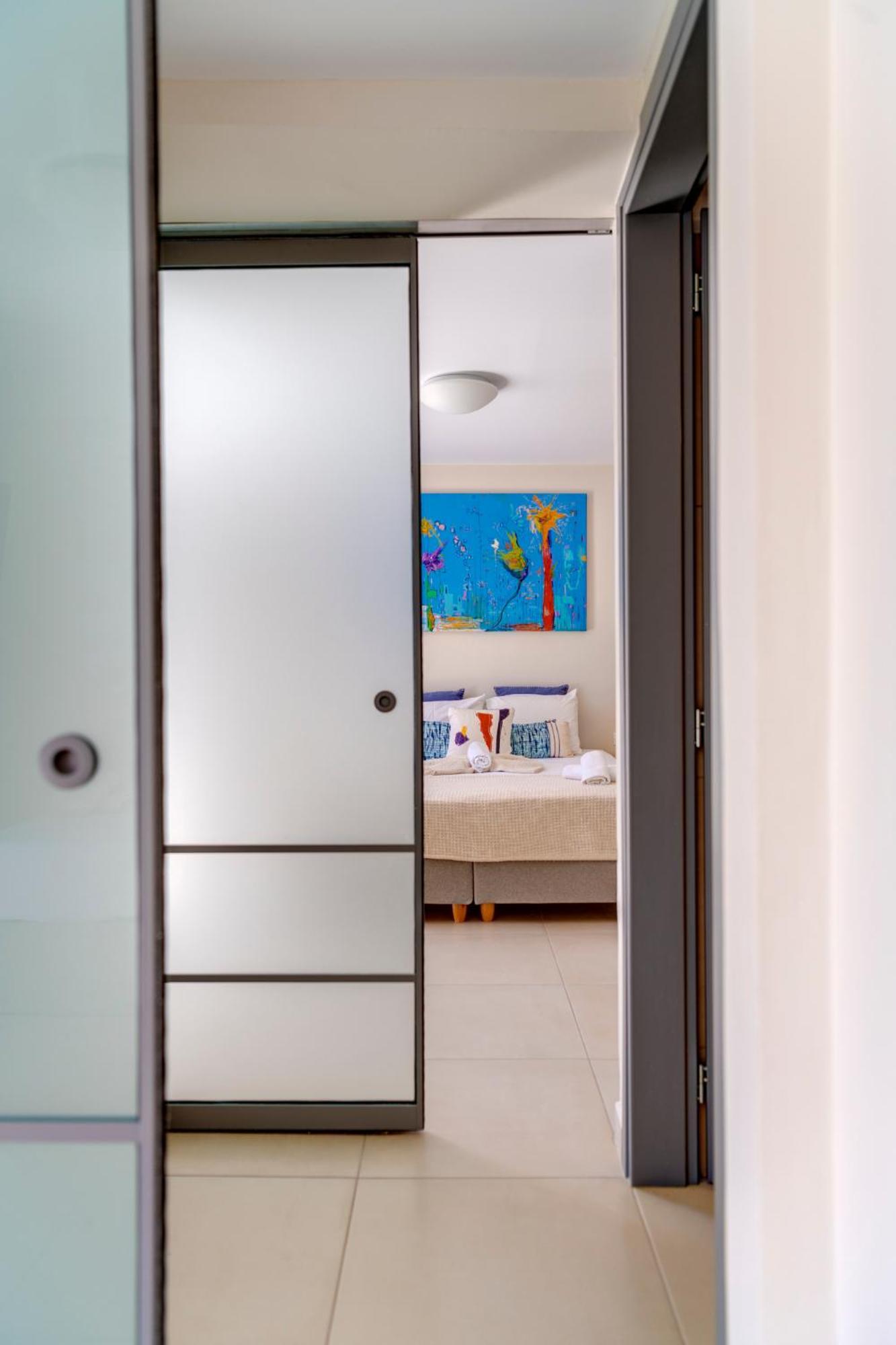 Hotel Kamelo Vari  Bagian luar foto